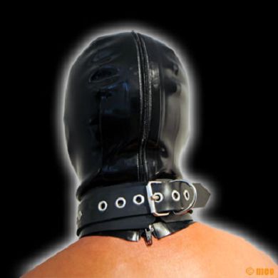 Russische_Gasmaske_mit_Latexhaube_und_Halsband
