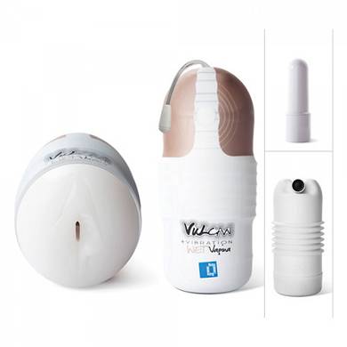 Wet Vagina Vibrating - in Wei