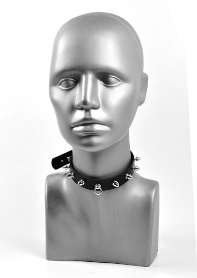 Halsband mit Ring der O und Nieten ZIERLICH schwarz
