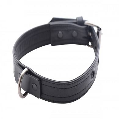 schwarzes-halsband-aus-leder