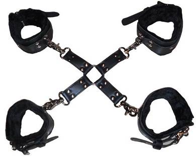 bondage_leder_hogtied_fesselset_gepolsterte_kreuz_