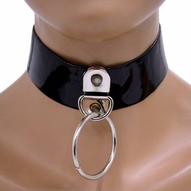 kunstlederhalsband-breit-mit-groem-ring-der-o
