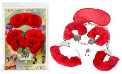 pipedream_-_fetish_fantasy_-_red_furry_cuff_kit_1e
