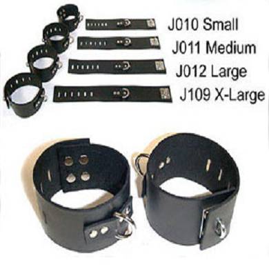 leder-fufesseln-mit-d-ring