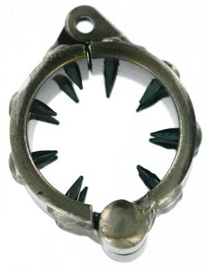keuschheitsring-mit-spikes