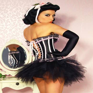 burlesque-corsage-mit-vielen-rschen