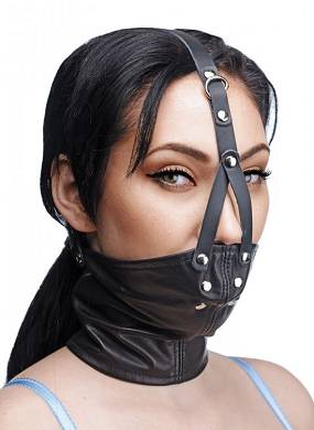 leder-halskorsett-und-harness-mit-knebel