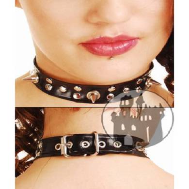 latex-halsband-mit-nieten_2