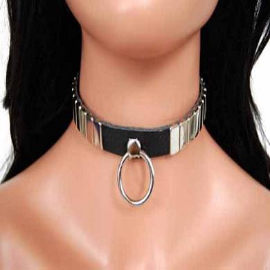 lederhalsband-mit-o-ring-und-plattennieten