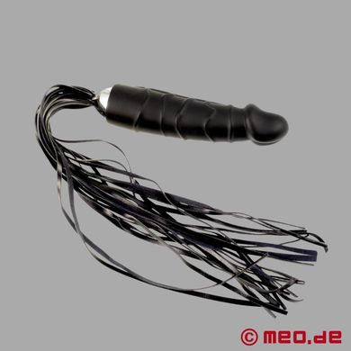 lorenzo-peitsche-mit-dildogriff